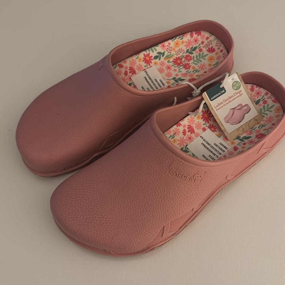 Women's Pink Clogs